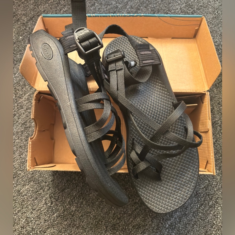 NIB Womens Chaco Z/Cloud X2 Sandal - Black